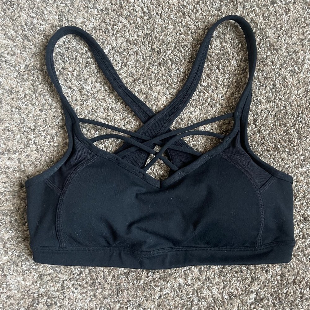 Athleta Medium Impact Strappy Criss Cross Bra, Size Small, Black